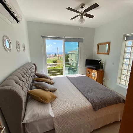 Roof Terrace & Sea View Entire * Peyia