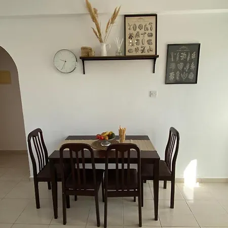 Roof Terrace & Sea View Entire Lejlighed